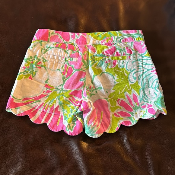 00 Lilly Pulitzer shorts LIKE NEW - Picture 4 of 4